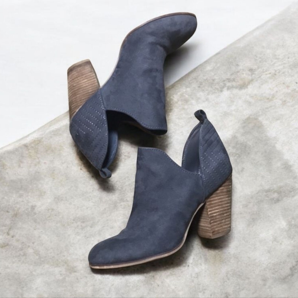 Carlos by Carlos Santana D’Orsay Ankle Boots in Gray Size 10